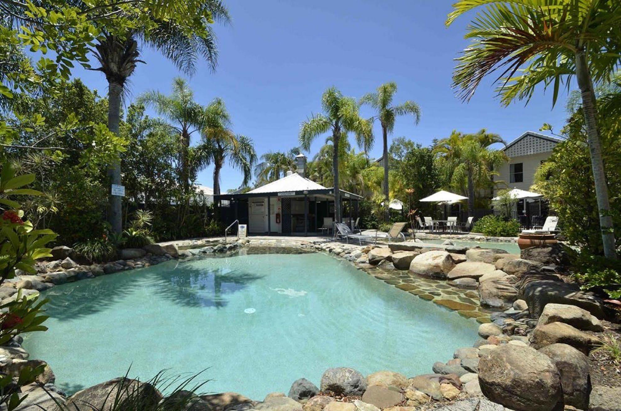 Skippers Cove Waterfront Resort 누사빌 외부 사진